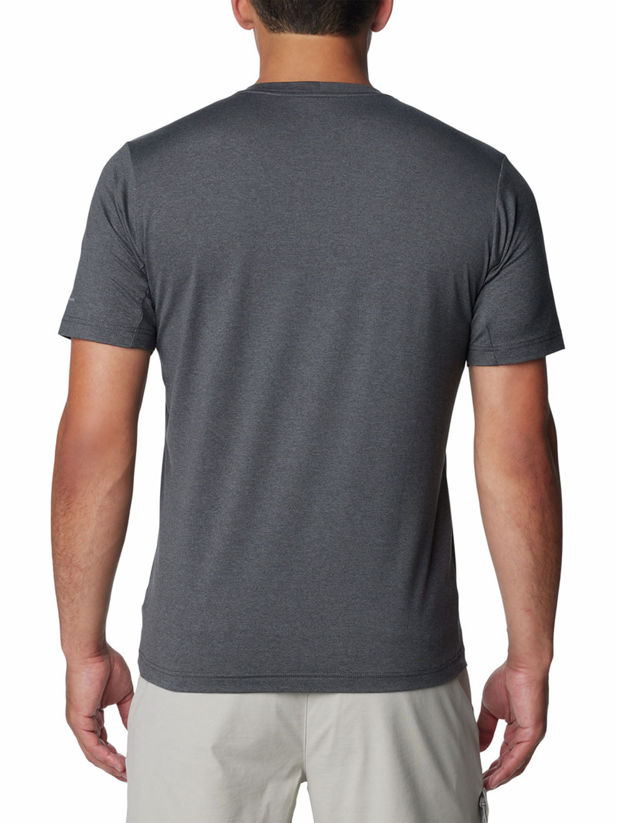 Remera Tech Trail Crew Neck Omni-Shade Gris